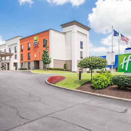 Holiday Inn Express & Suites - Albany Airport - Wolf Road By Ihg Exterior photo