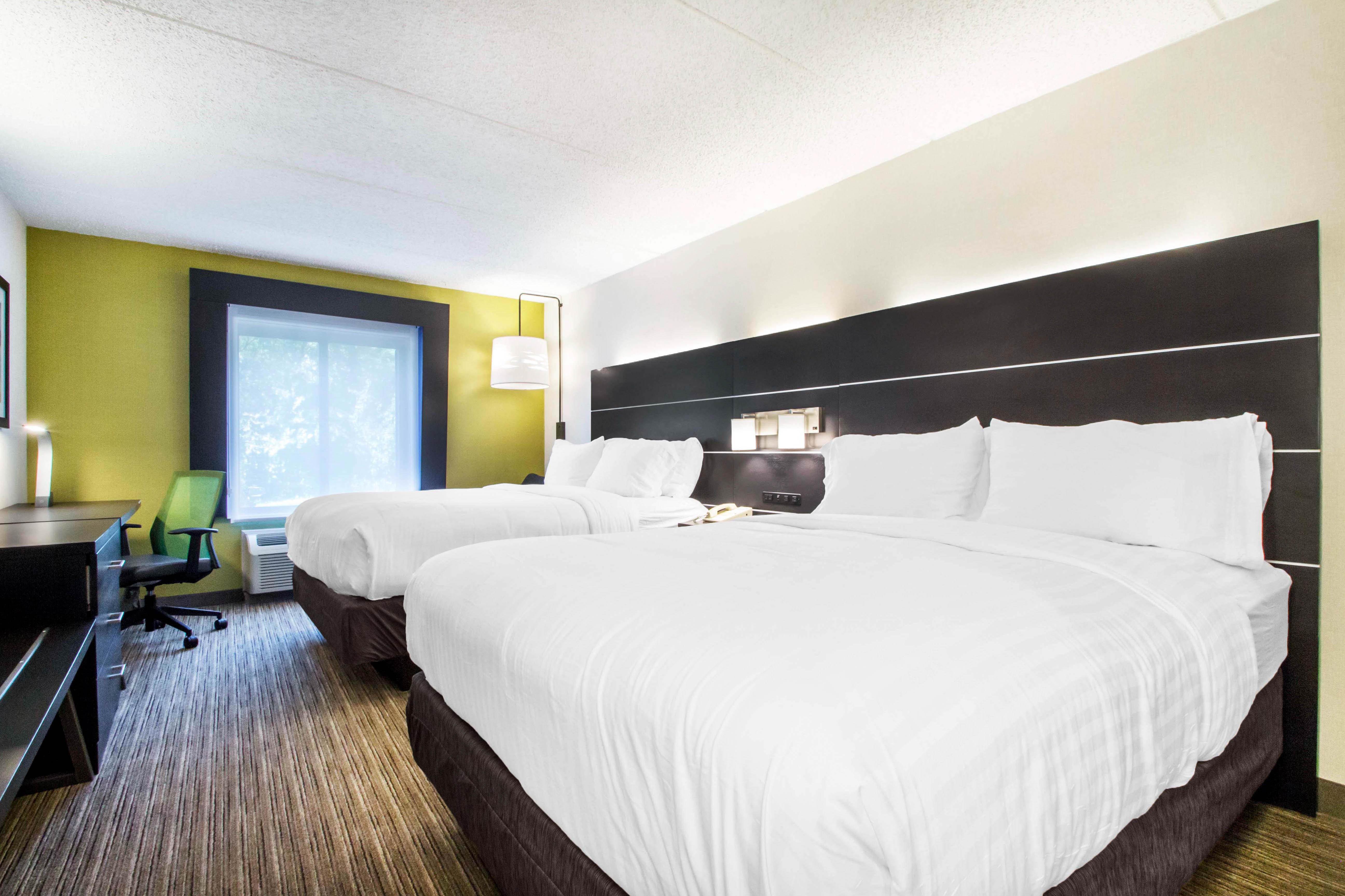 Holiday Inn Express & Suites - Albany Airport - Wolf Road By Ihg Exterior photo