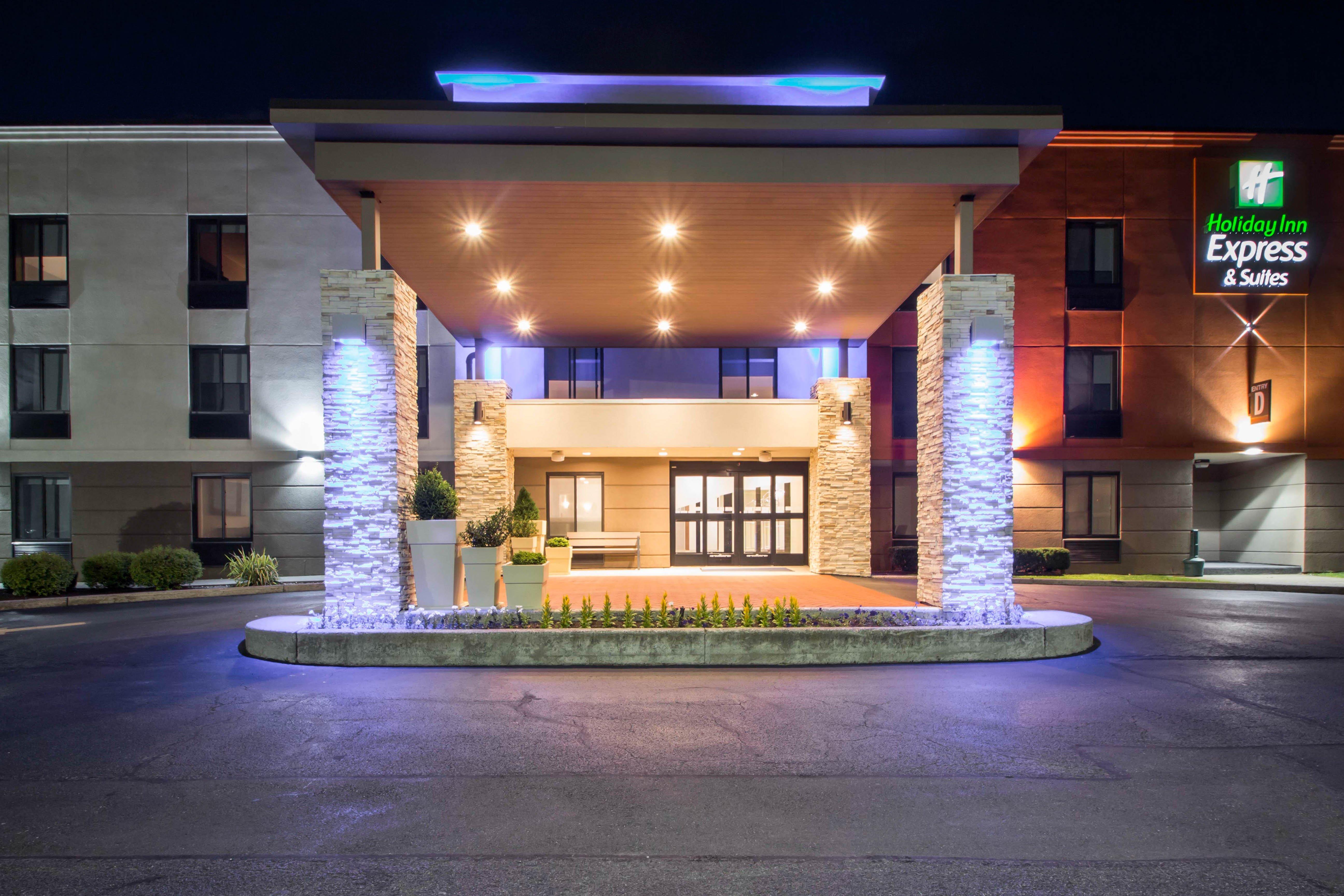 Holiday Inn Express & Suites - Albany Airport - Wolf Road By Ihg Exterior photo