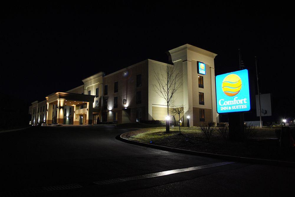 Holiday Inn Express & Suites - Albany Airport - Wolf Road By Ihg Exterior photo