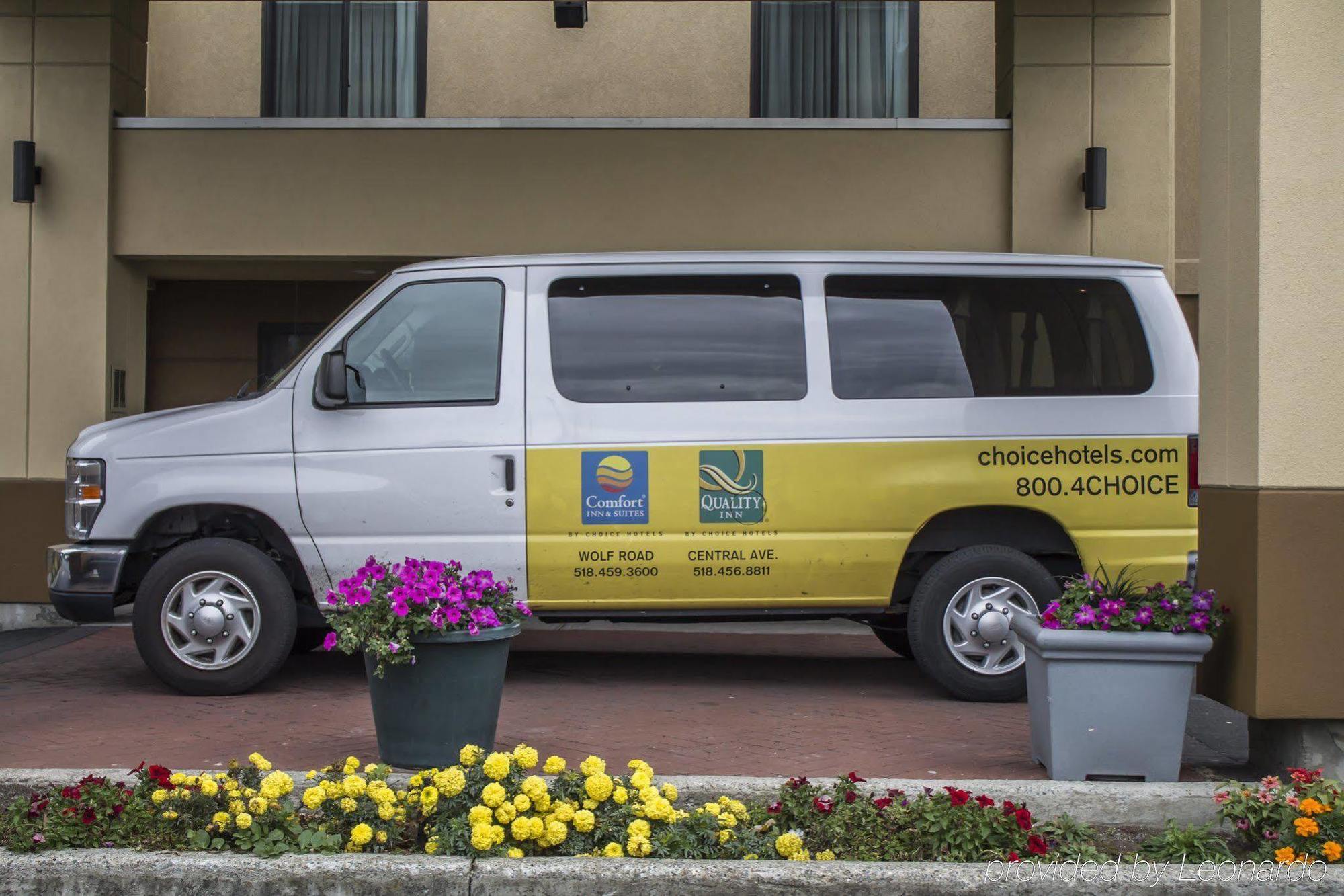 Holiday Inn Express & Suites - Albany Airport - Wolf Road By Ihg Exterior photo